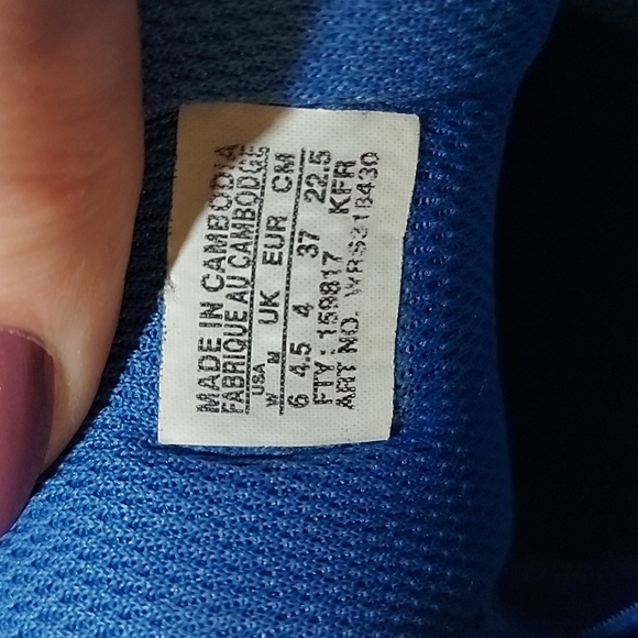 7. WILSON STORM RUNNERS! - Picture 6 of 6